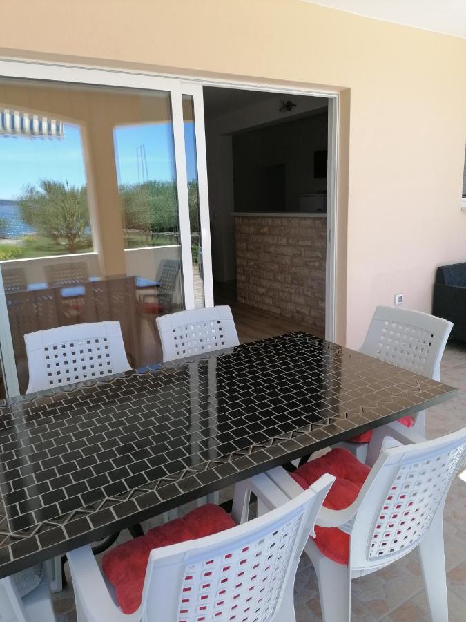 Apartmani Vinko ビビニェ エクステリア 写真